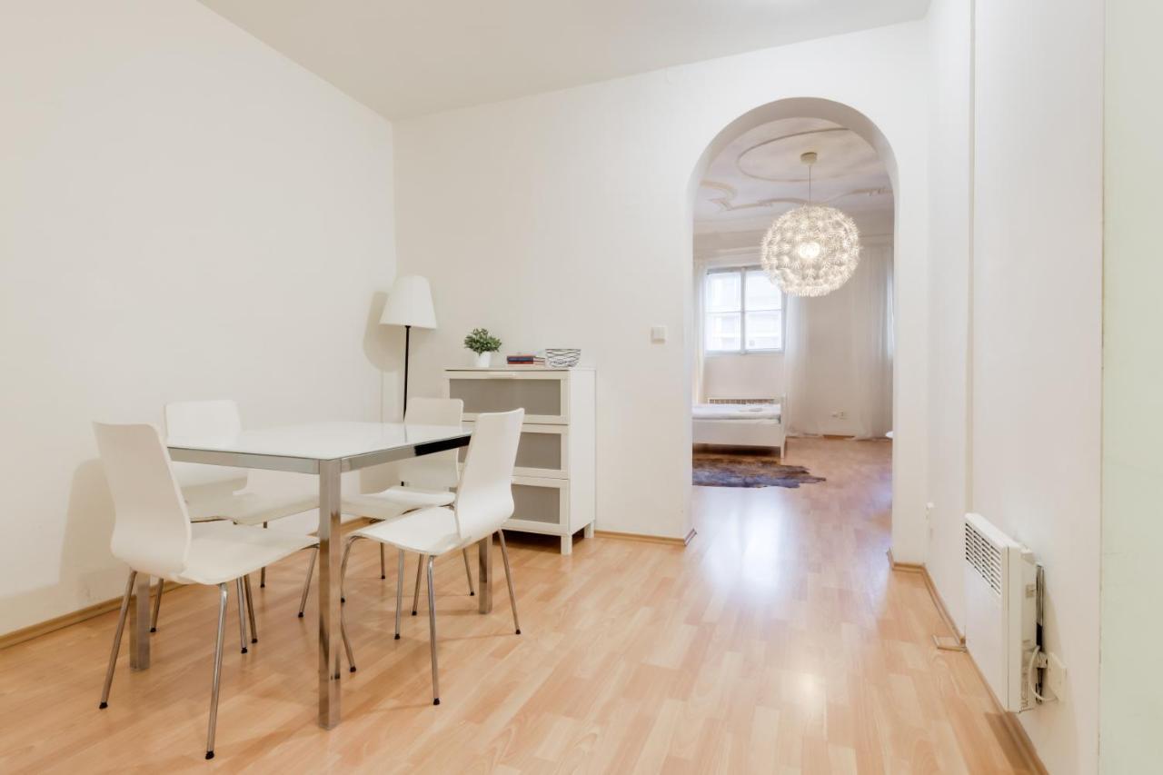Curiosity Apartments Πράγα Εξωτερικό φωτογραφία
